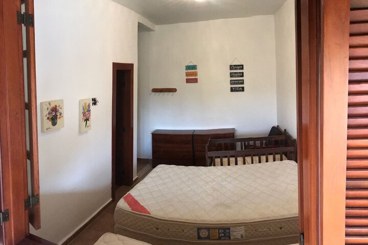 Room 4 of 68