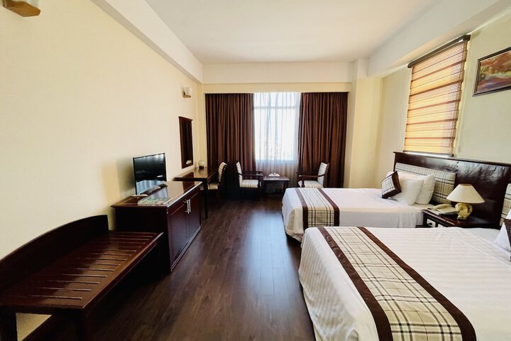 Room 4 of 50
