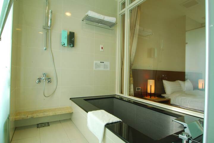 Room 29 of 51