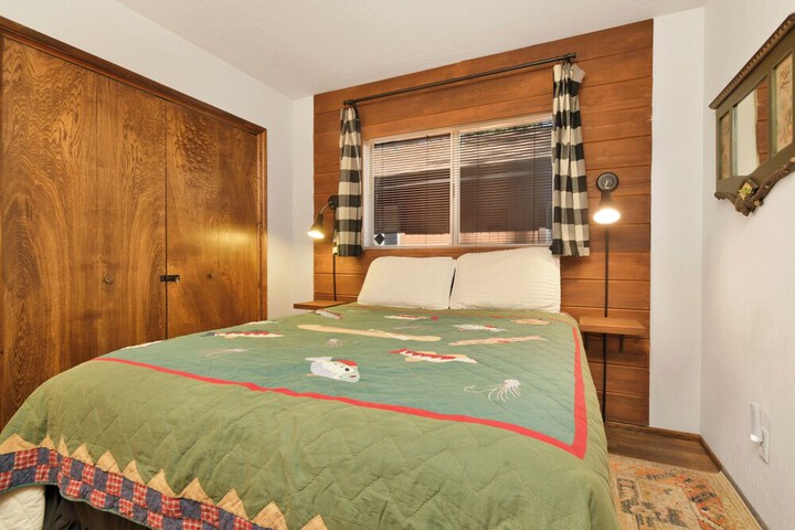 Room 5 of 24