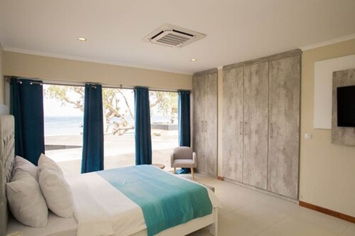 Room 15 of 40