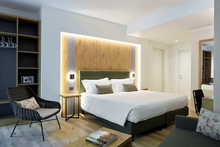 Room 29 of 64