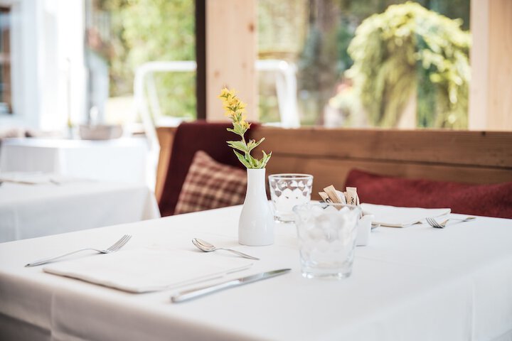 Dining 60 of 106