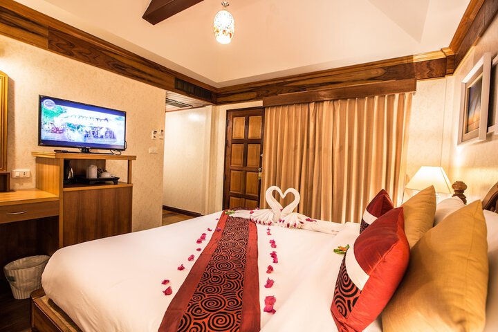 Room 9 of 90