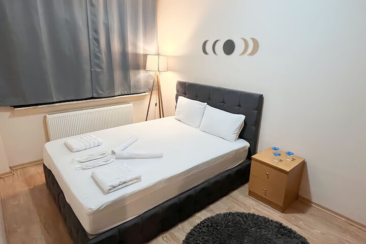 Room 13 of 50
