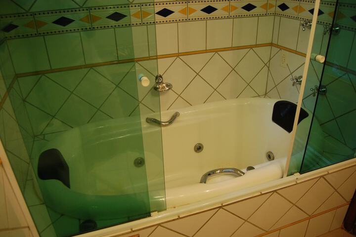 Room 20 of 36