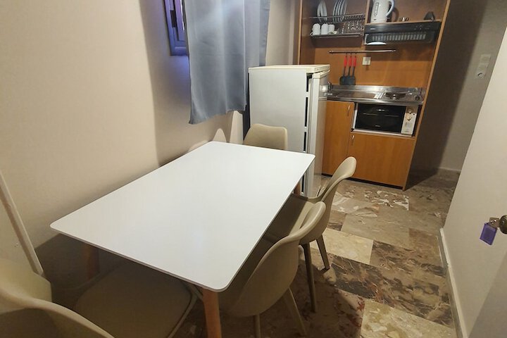 Room 13 of 52