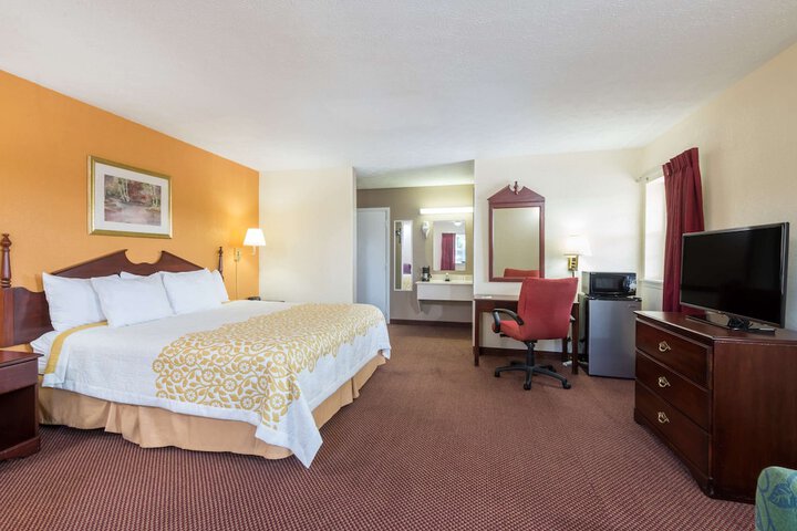 2 Double Beds (1 of 9)