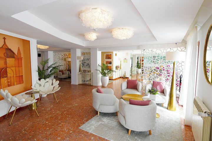 Hotel Interior 4 of 45