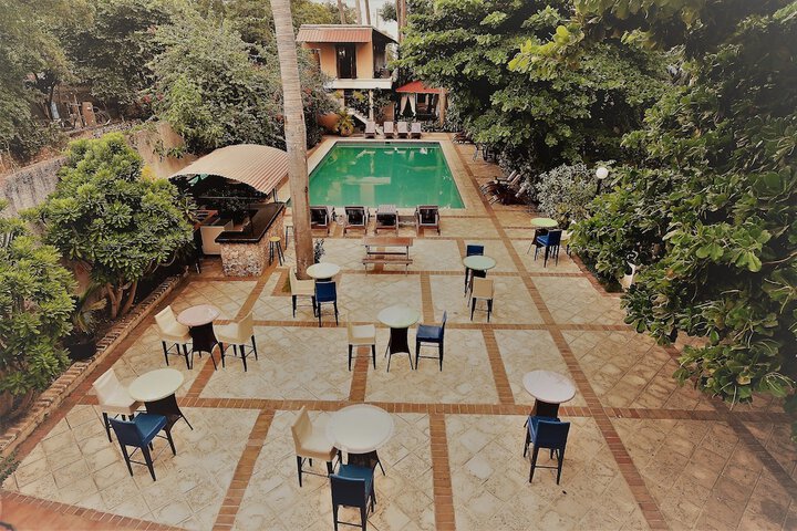 Hotel with Pool