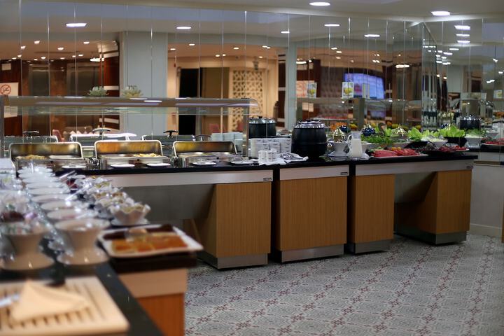 Dining 21 of 41