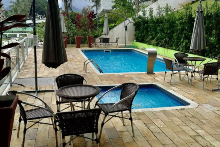 Pool 14 of 29