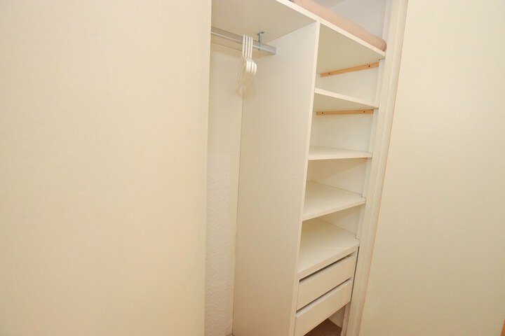 Room 18 of 34