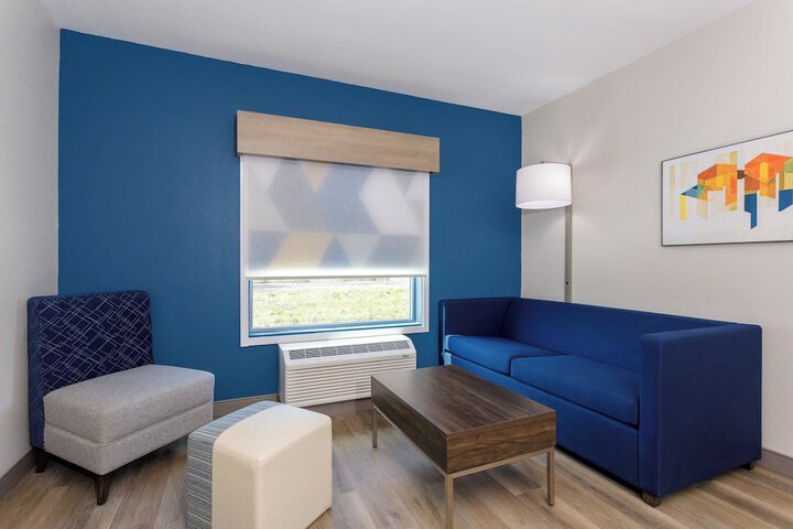 Room 5 of 52
