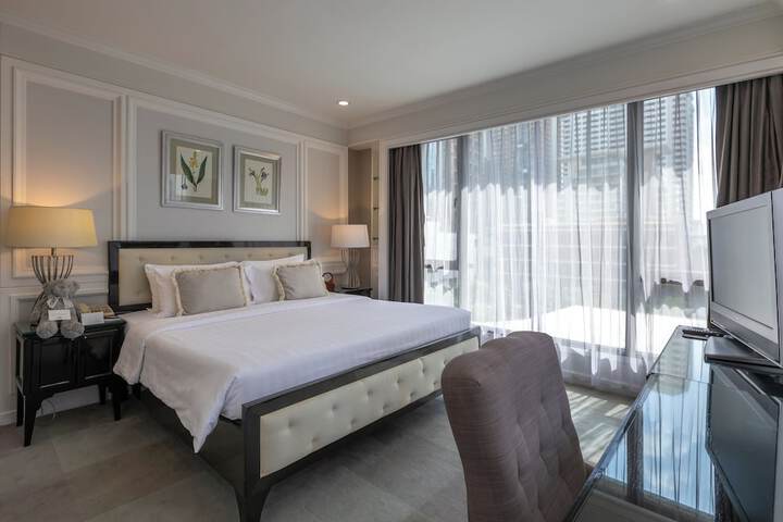 Room 18 of 65