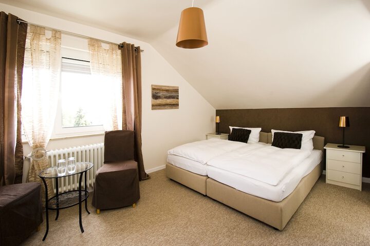 Room 2 of 57