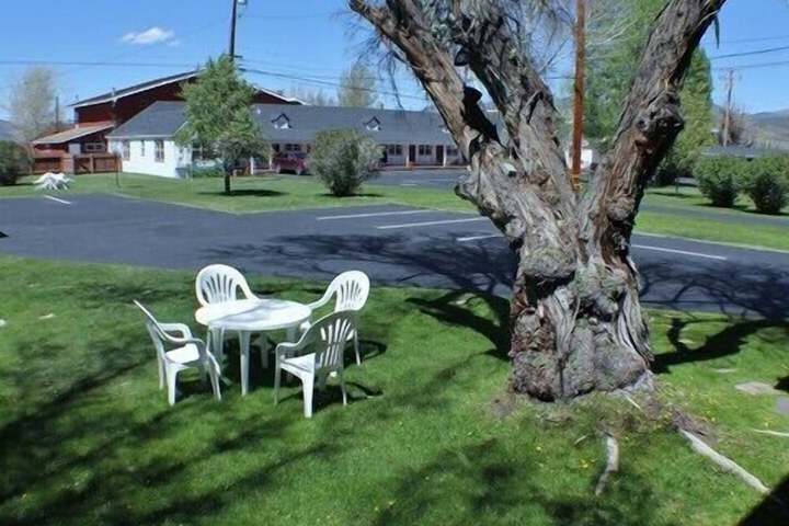 Property Grounds 16 of 23