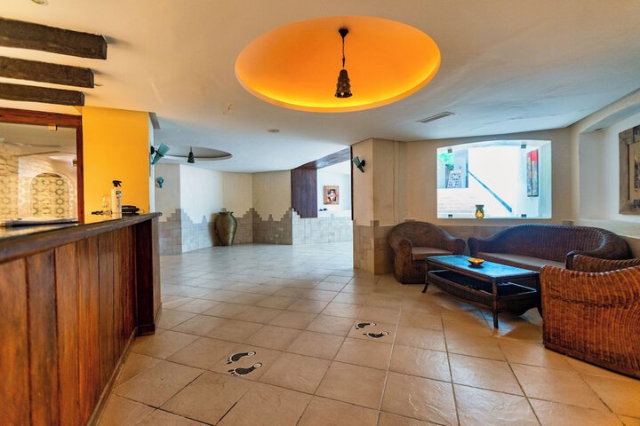 Hotel Interior 7 of 148