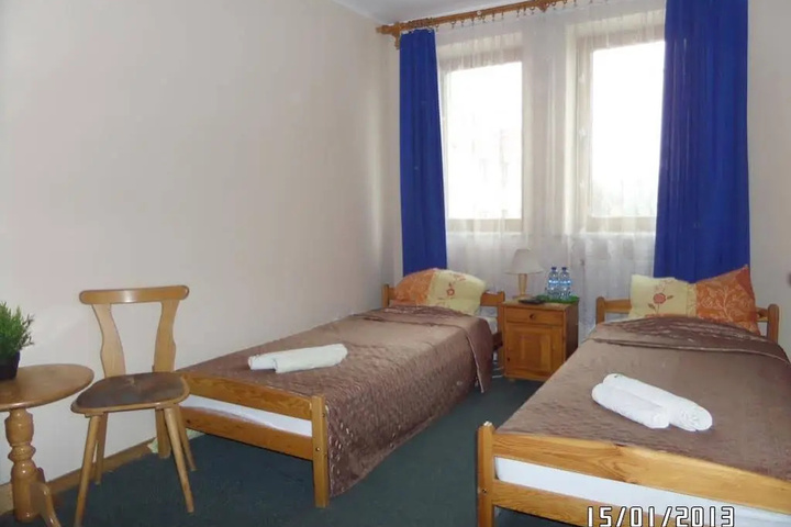 Room 6 of 14