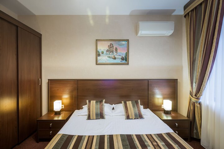 Room 5 of 85