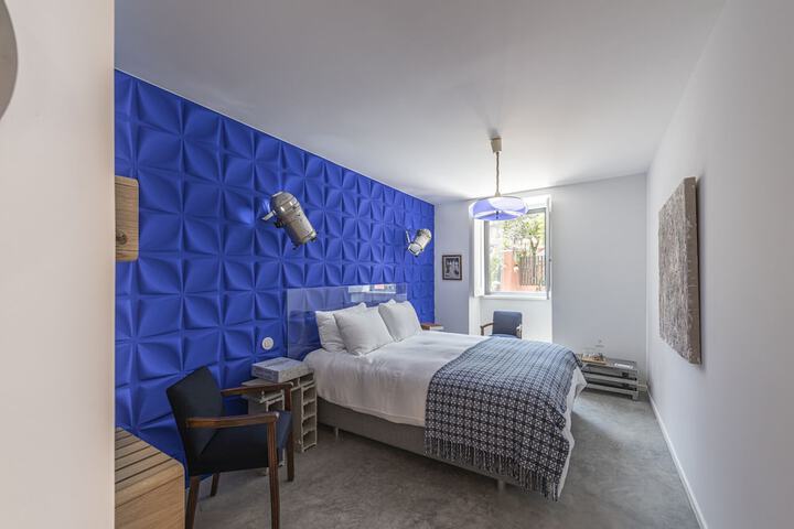 Room 9 of 68