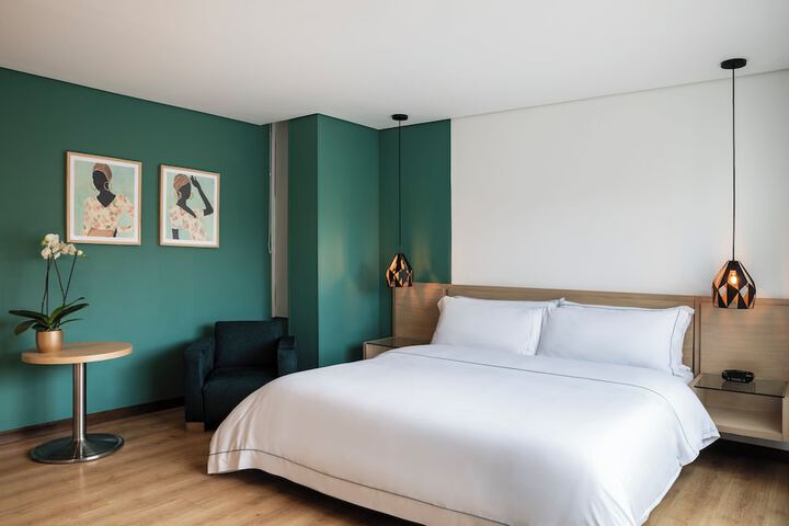 Room 7 of 75
