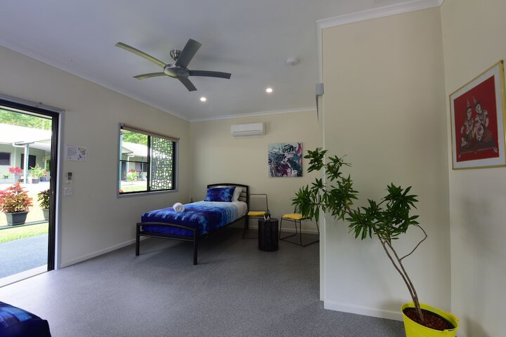 Room 7 of 37