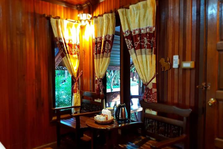 Room 10 of 21