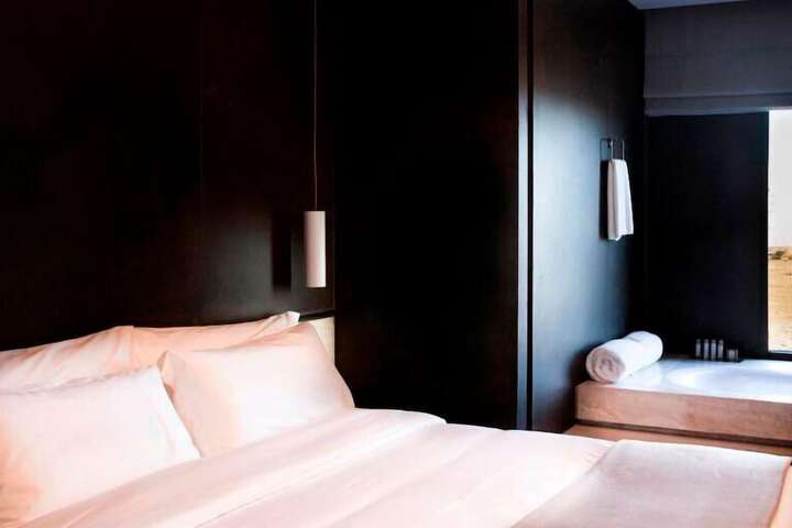 Room 2 of 16