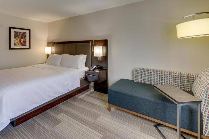 1 King Bed (7 of 14)