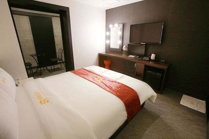 Room 29 of 83