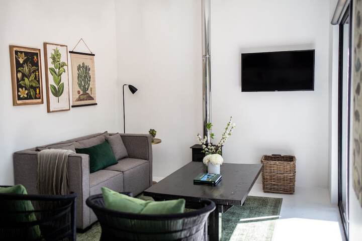 Room 14 of 37