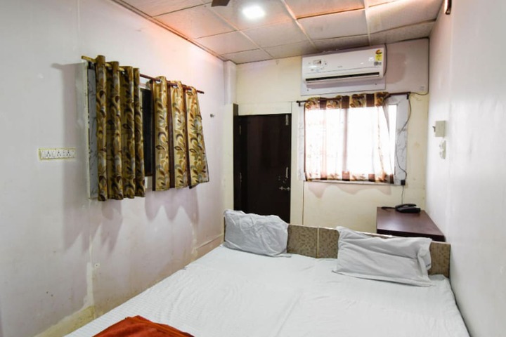 Room 4 of 46