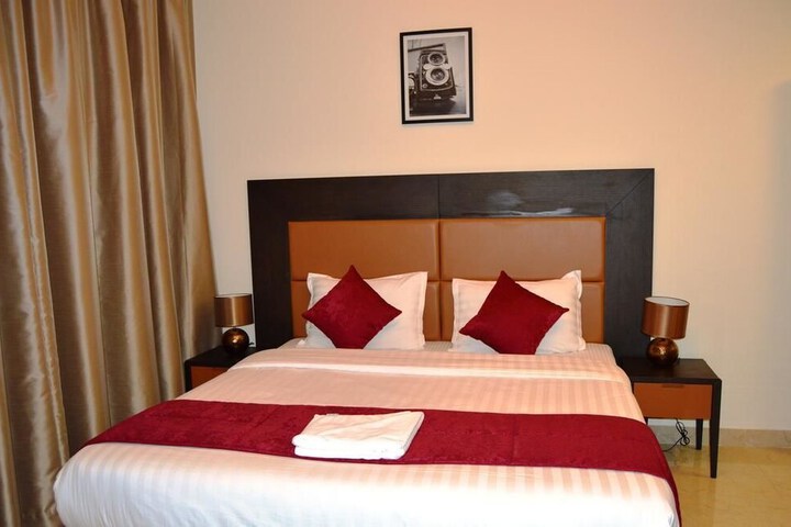 Room 5 of 52