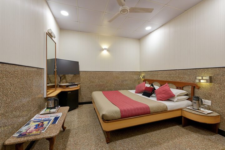 Room 15 of 68