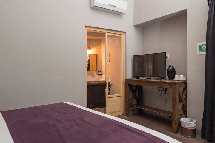 Room 15 of 74