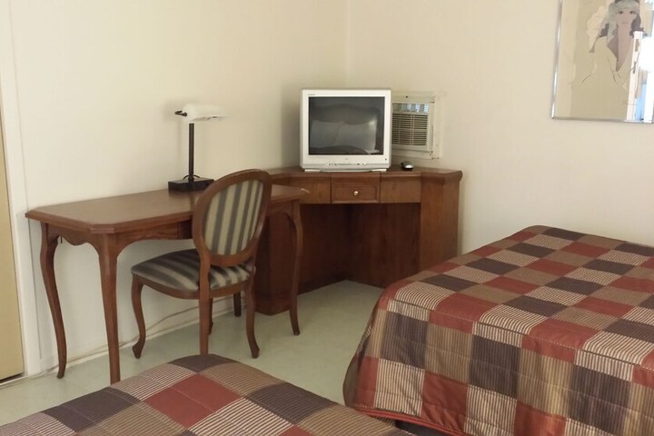 Room 21 of 53