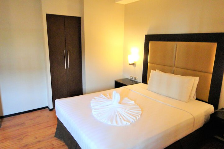 Room 5 of 67