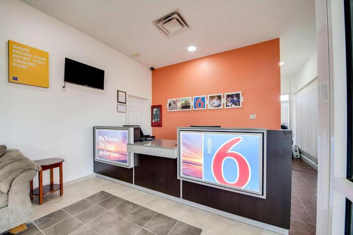 Shared lounge/TV area