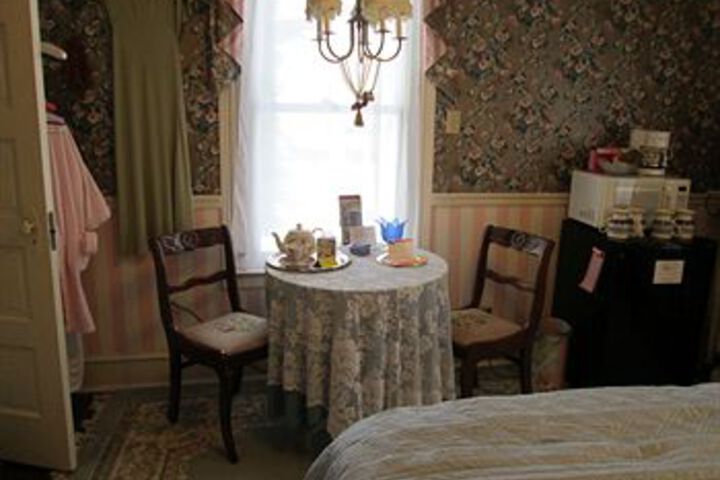 Room 13 of 22