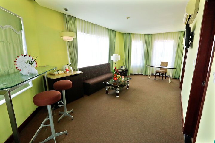 Room 52 of 127