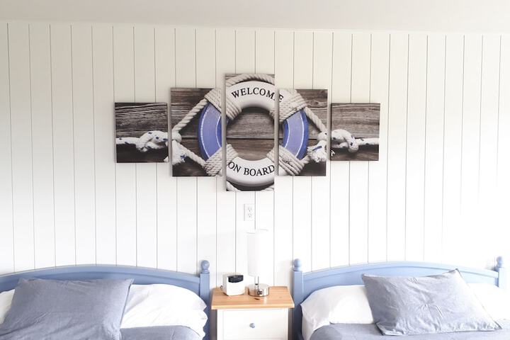 Room 11 of 118