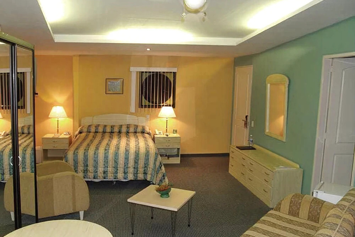 Room 2 of 7