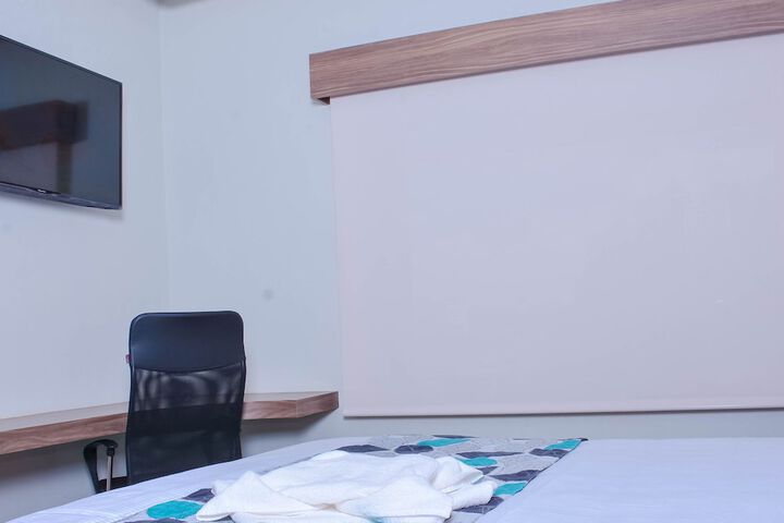 Room 3 of 5