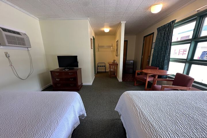 Room 8 of 41