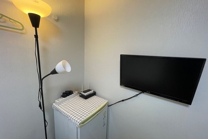 Room 17 of 49