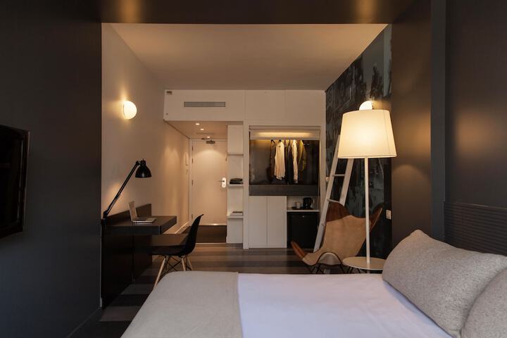 Room 14 of 52