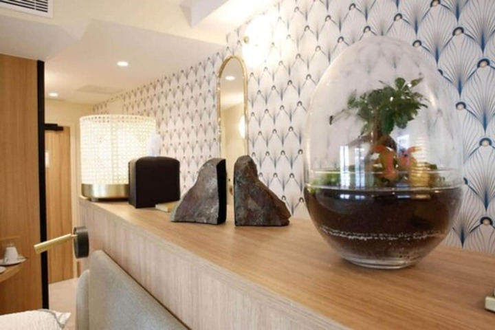 Hotel Interior 112 of 135
