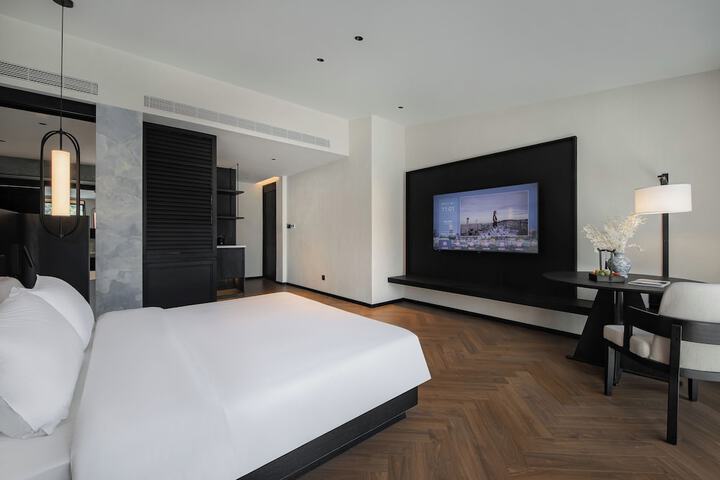 Room 31 of 143
