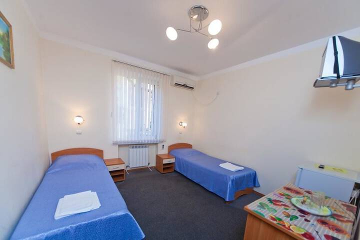 Room 7 of 23